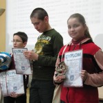 Od lewej: M. Nowak, H. Niemier i M. Andrzejewska - zwycięzcy kl. IV - VI